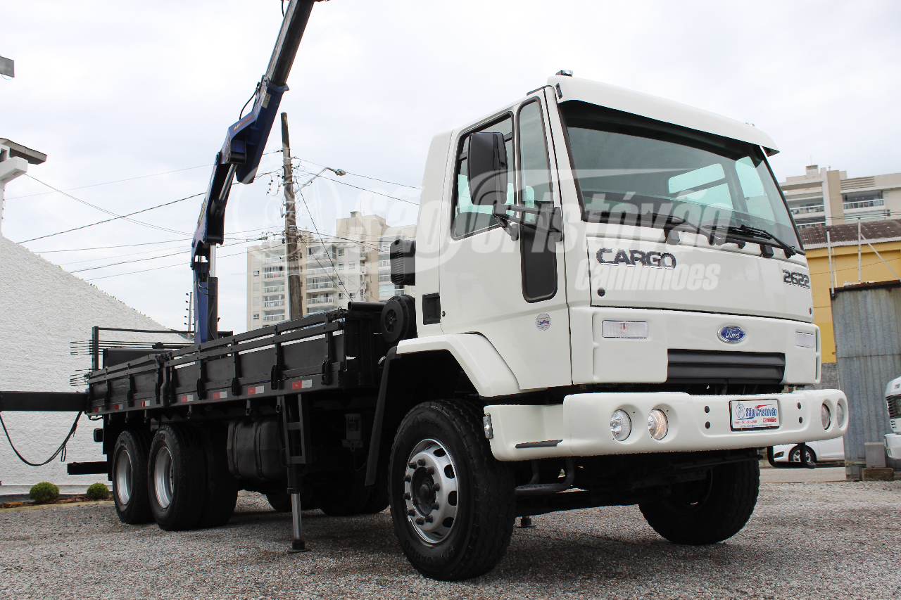 CAMINHAO FORD CARGO 2622 Carga Seca Traçado 6x6 São Cristóvão Caminhões SAO JOSE SANTA CATARINA SC